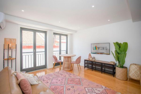 Liiiving in Porto - Flores Design Experience Apartments